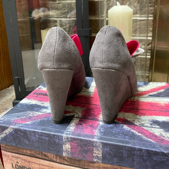 LONDON REBEL Wedge Heel Grey Microsuede Hot Pink Elastic Size 7 - Picture 5 of 10